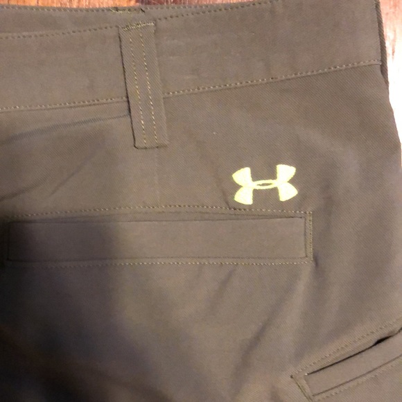 Under Armour flat front olive green golf shorts size 38 GUC - Picture 6 of 6